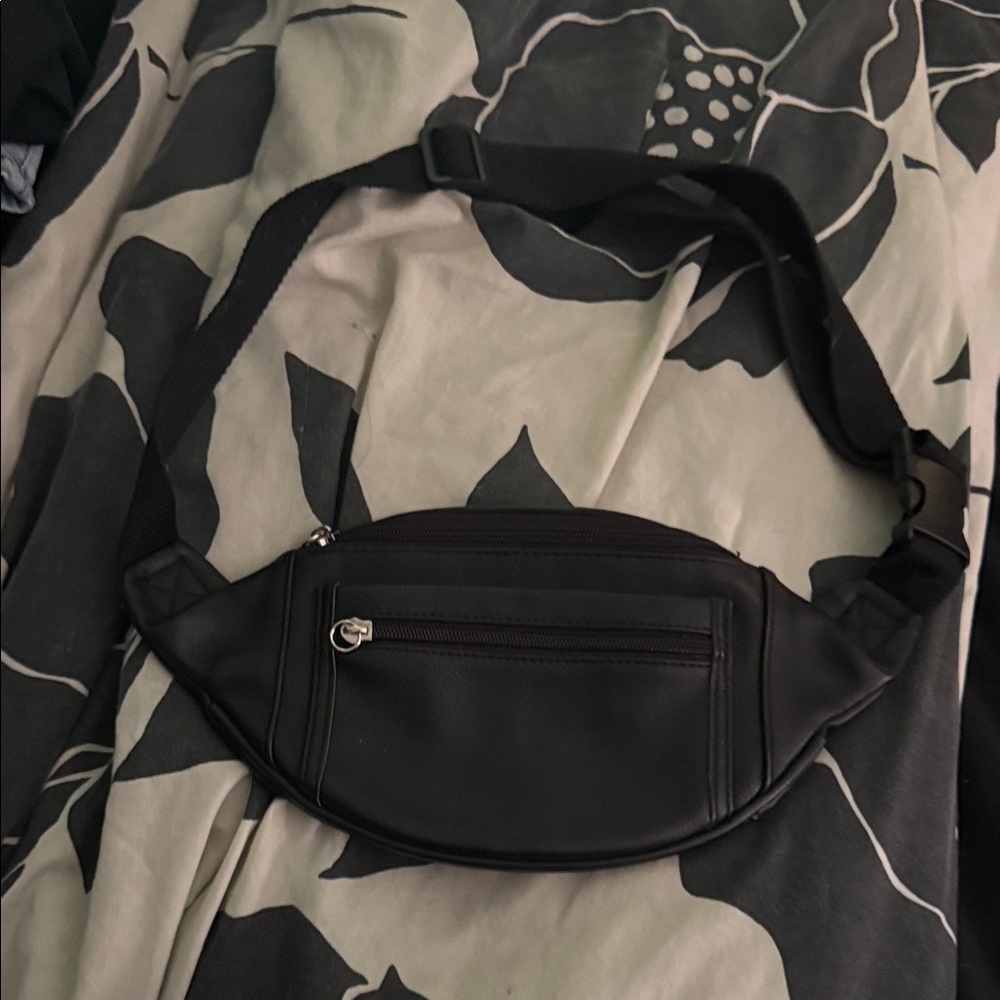 New Fanny pack/ cross body